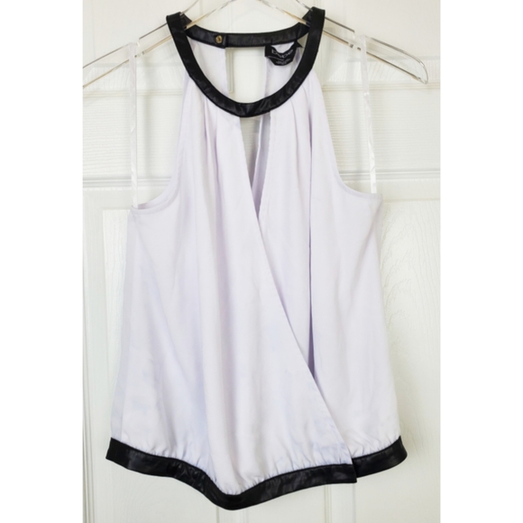 💗NWT bebe circle neck wrap top white black - Picture 2 of 8